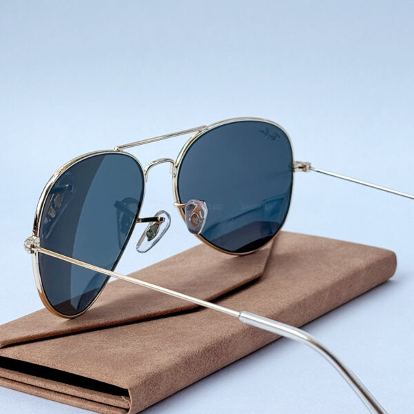 Ray-Ban Aviator Sunglasses - Image 3