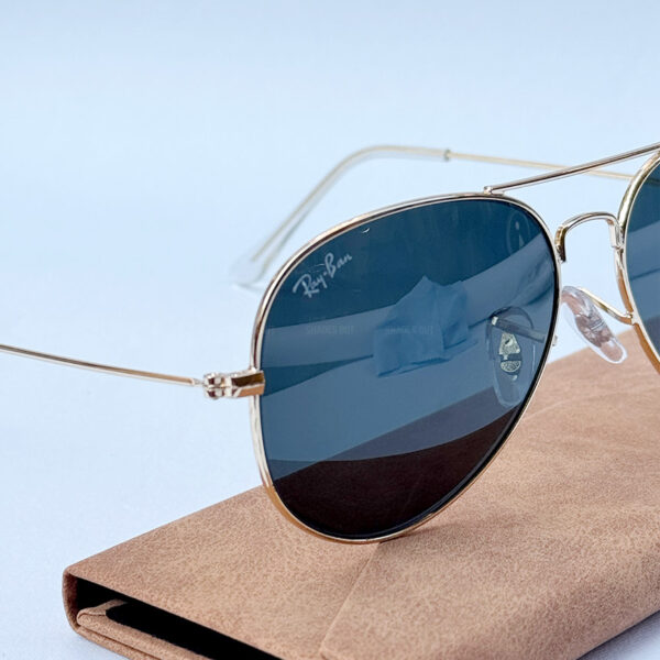 Ray-Ban Aviator Sunglasses - Image 4