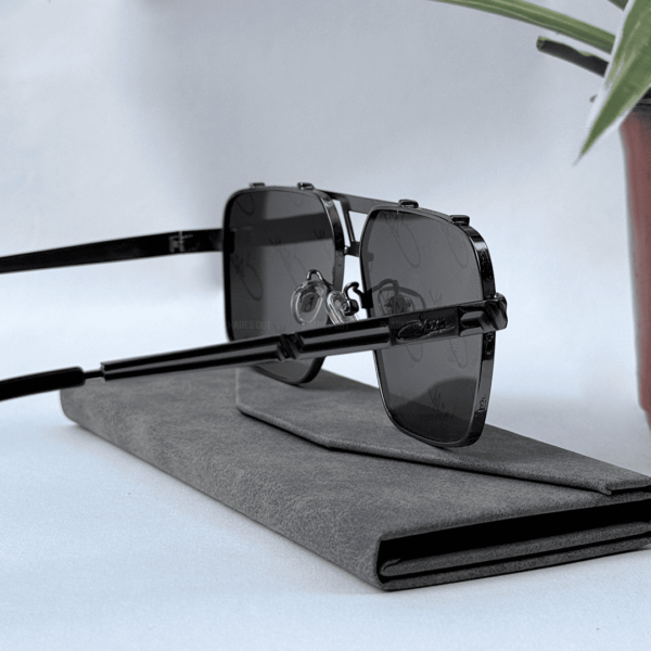 Luxurious Cazal Aviator Sunglasses - Image 2